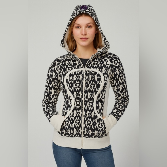 Lululemon Scuba Hoodie Black White Ikat Print – Women’s XS/S - Picture 1 of 9